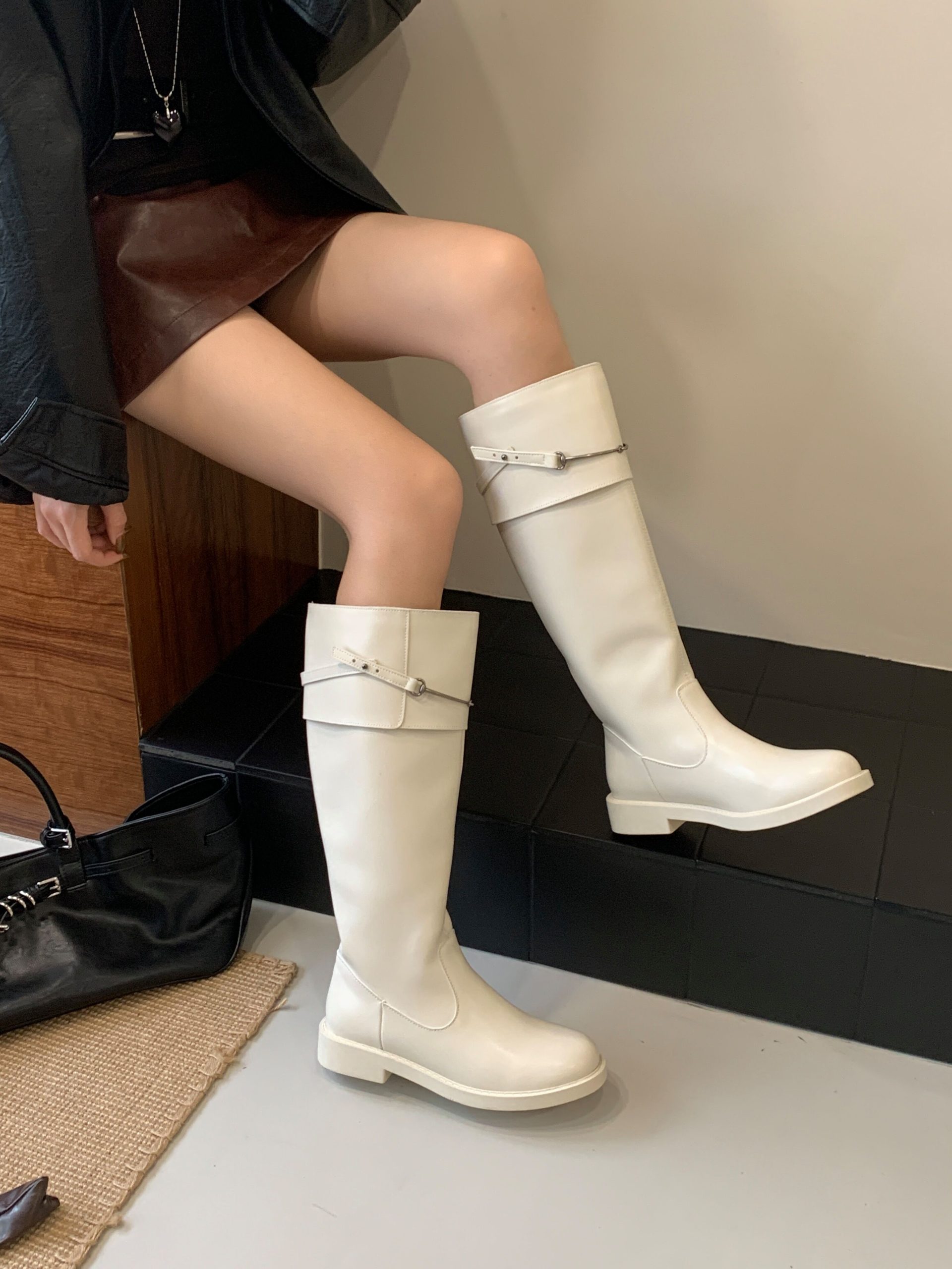 2025 New Niche Design Knight Boots Slim Fit Square Toe Flat High Tube Fashion Boots for Women