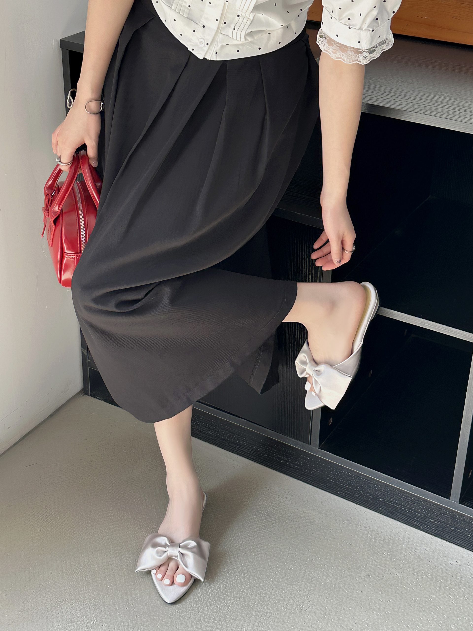 2025 New Summer French Style Soft Sole Butterfly Bow Slippers for Women Outdoor Elegant Flat Shoes