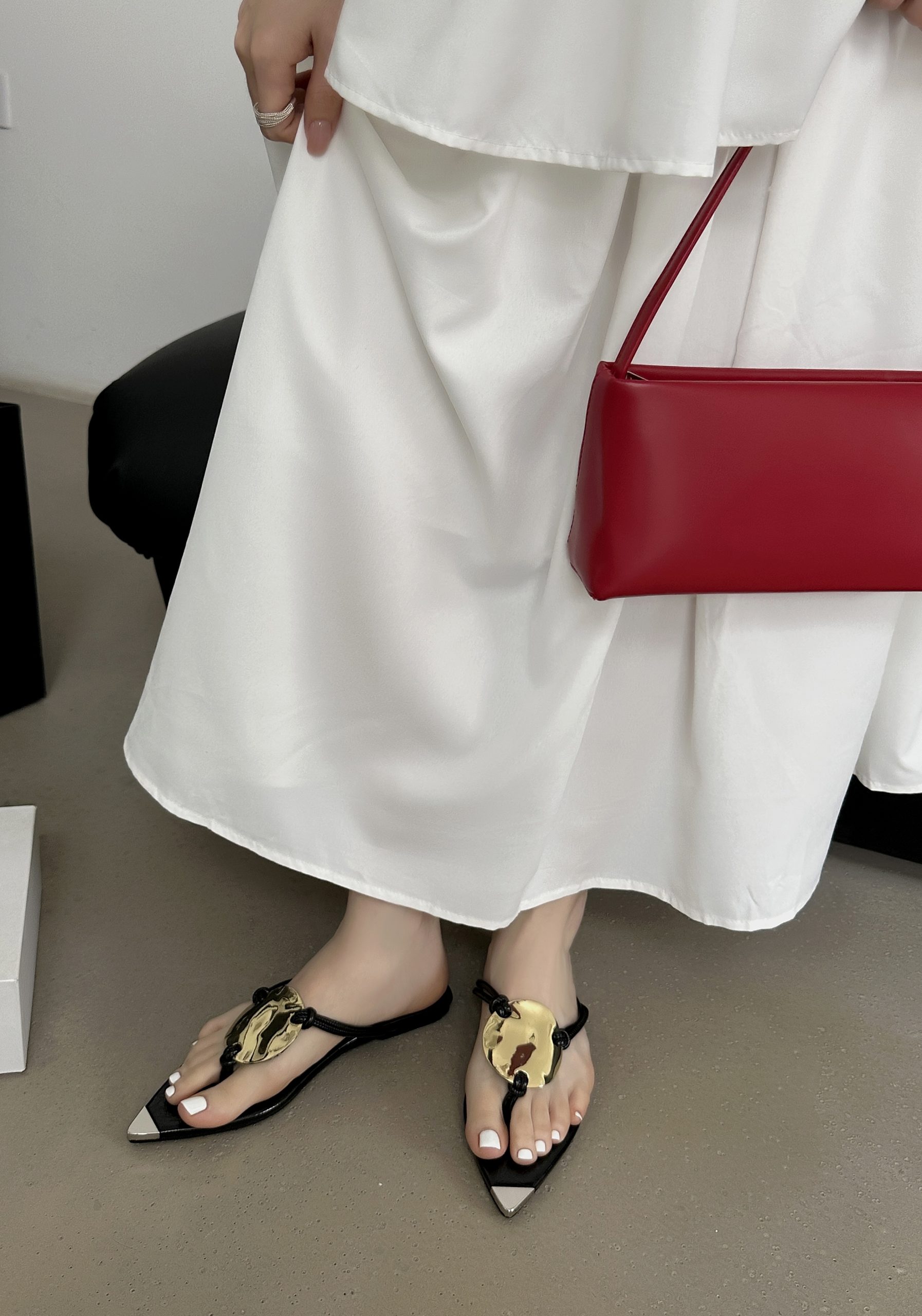 2025 New Summer Pointed Toe Flat Slippers Women Fashion Sweet Commute Buckle Slip On Shoes