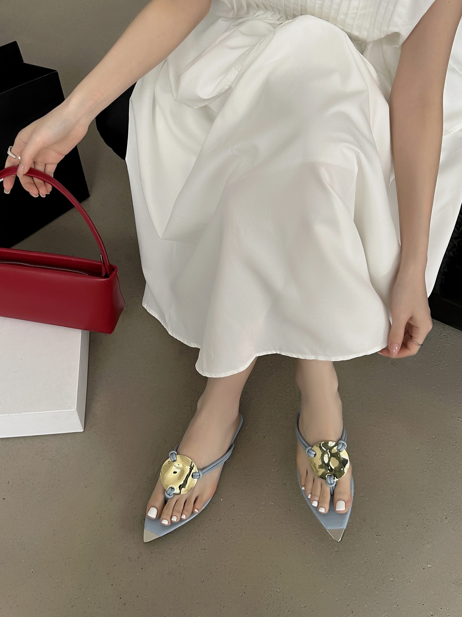 2025 New Summer Pointed Toe Flat Slippers Women Fashion Sweet Commute Buckle Slip On Shoes