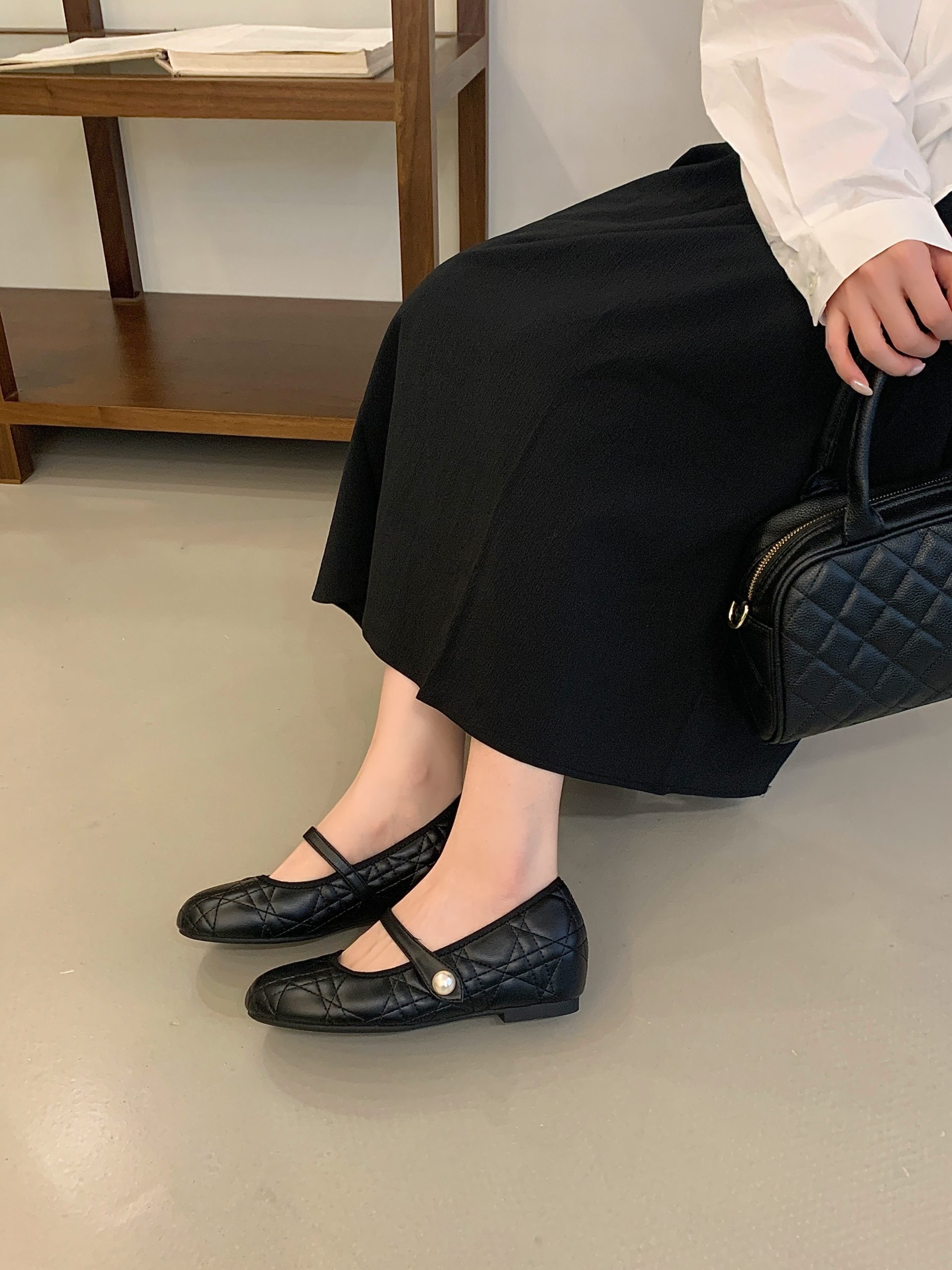 2026 New Autumn Flat Shoes Wedge Heel Shallow Mouth One-Strap Mary Jane French Women's Shoes