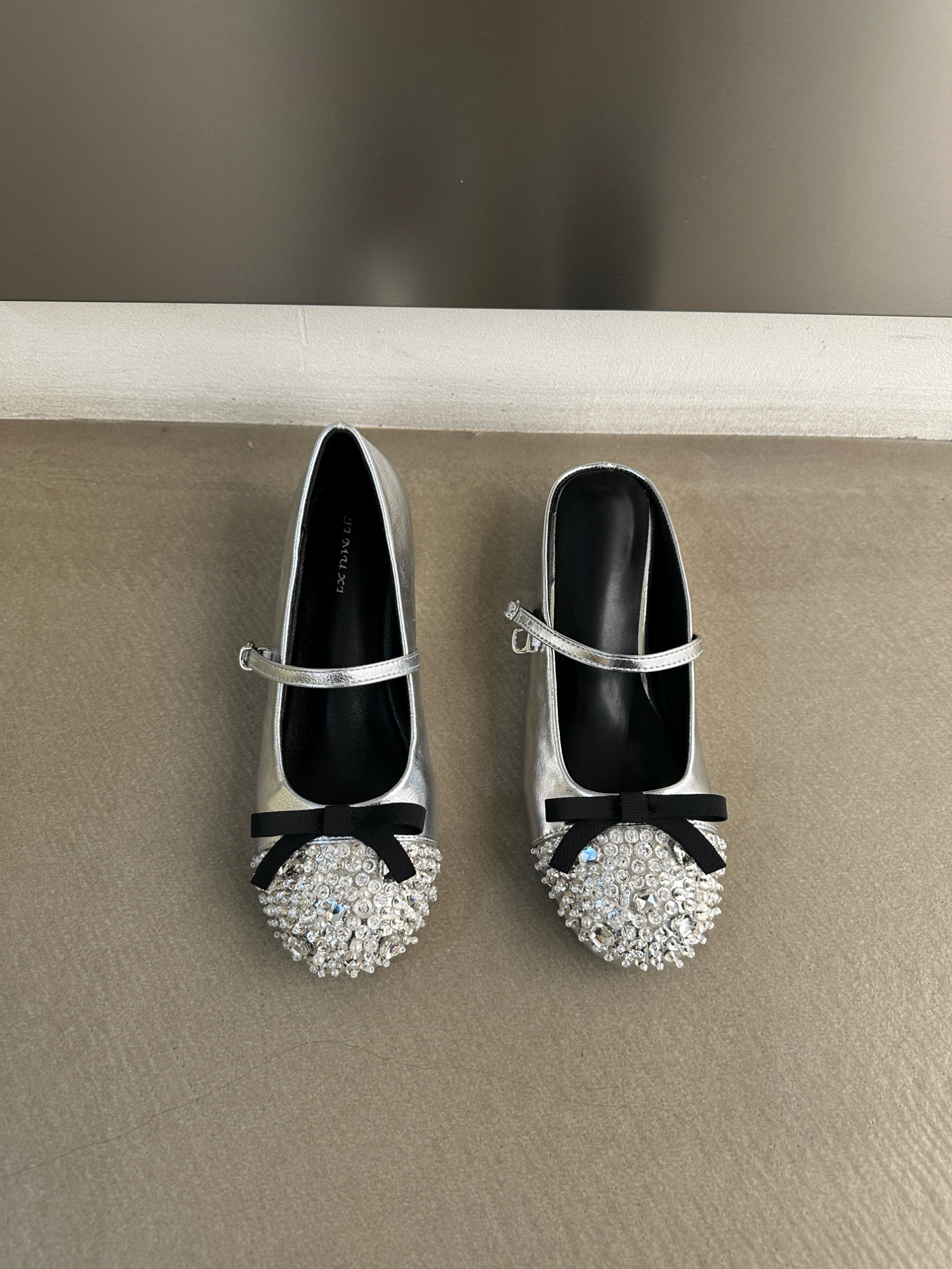 2026-new-beaded-silver-mary-jane-flat-low-top-shoes-with-inner-height-increase-wedge-heel-half-slippers-women_3 2026 New Beaded Silver Mary Jane Flat Low Top Shoes with Inner Height Increase Wedge Heel Half Slippers Women