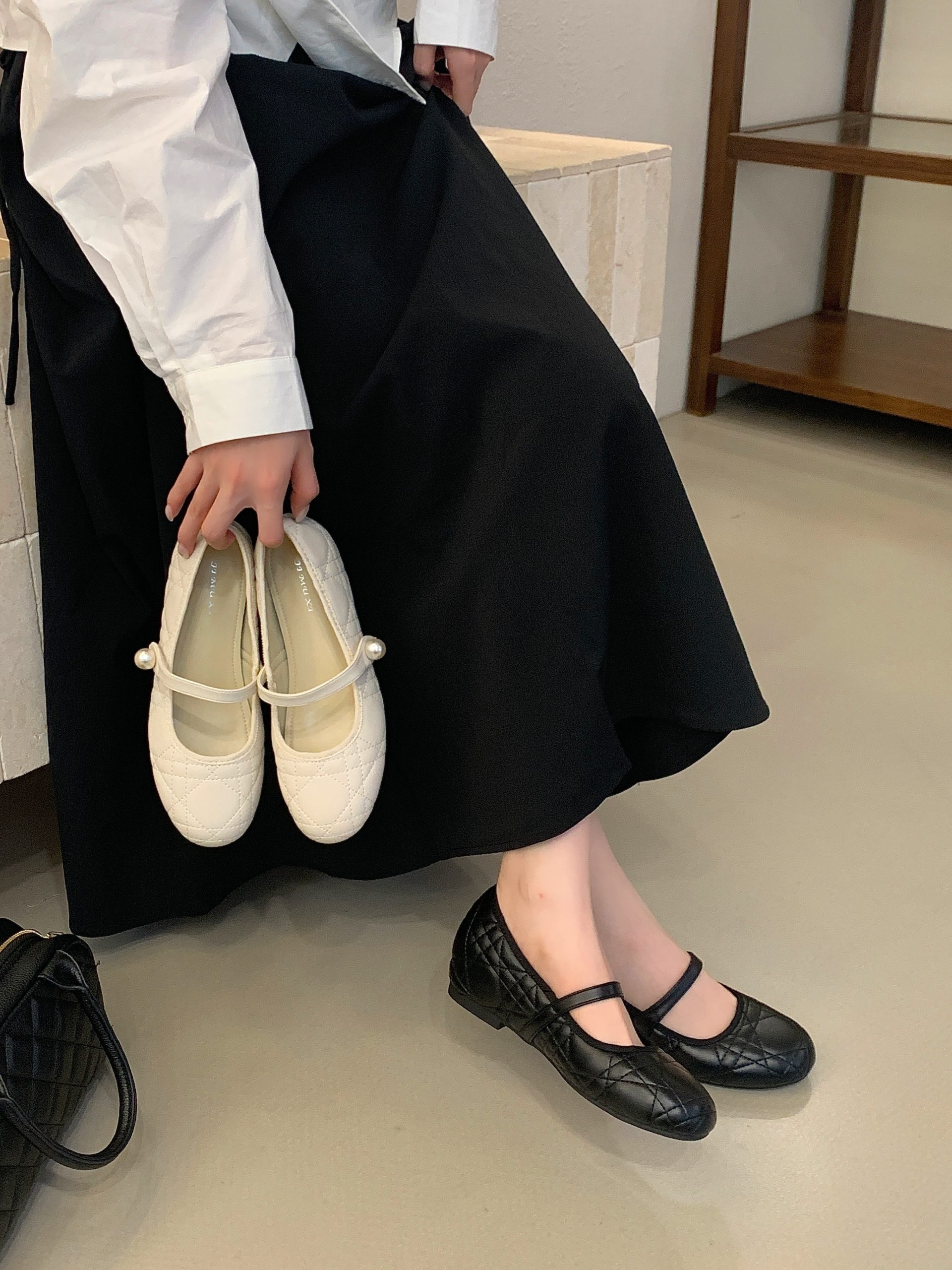 2026-new-spring-diamond-pattern-french-mary-jane-shoes-with-hidden-heel-comfortable-low-heel-womens-shoes_1 2026 New Spring Diamond Pattern French Mary Jane Shoes with Hidden Heel Comfortable Low Heel Women's Shoes