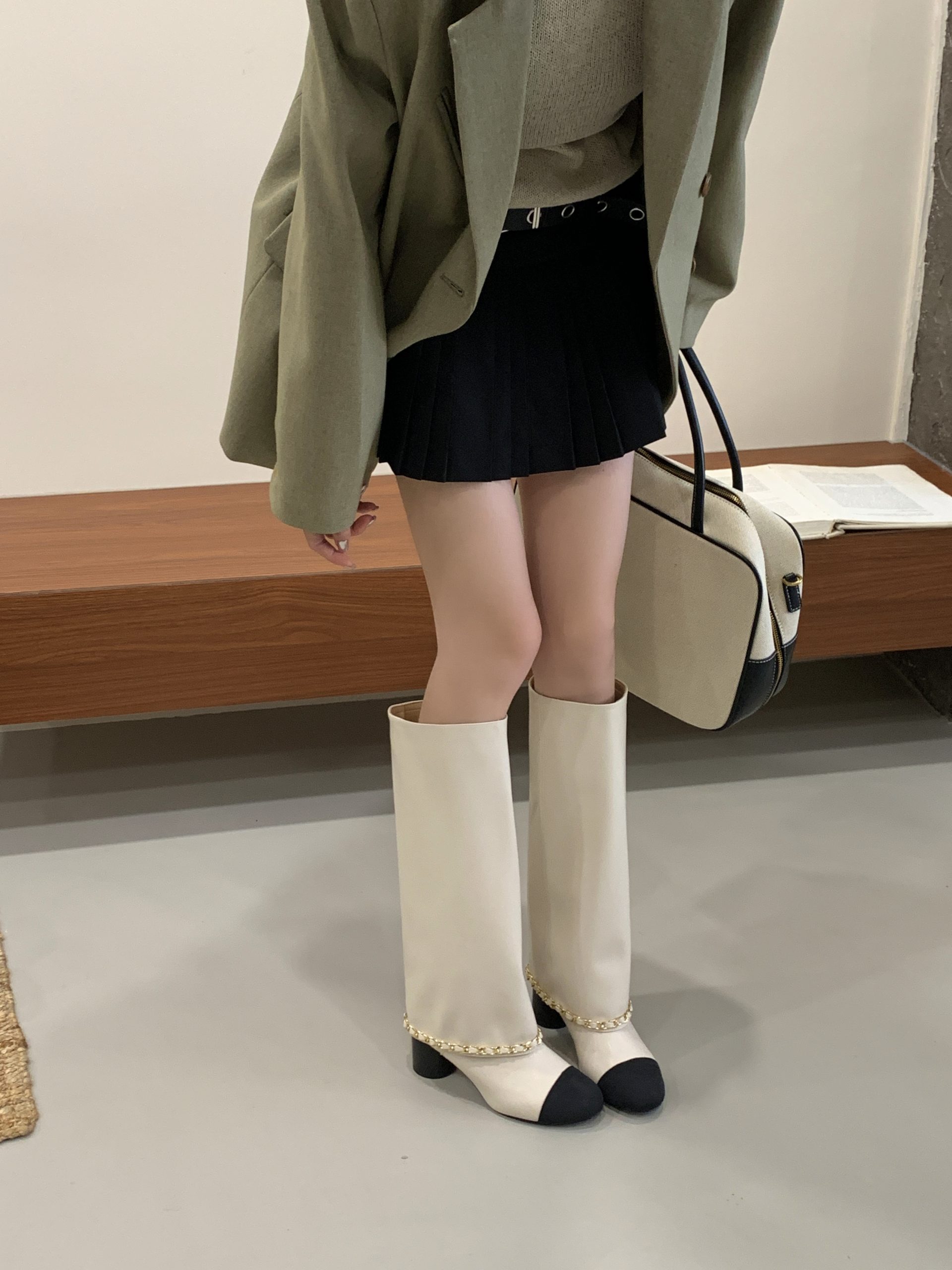Chanel Style Round Toe Color Block Riding Boots 2025 Autumn New Trendy Chunky Heel High Tube Boots for Women