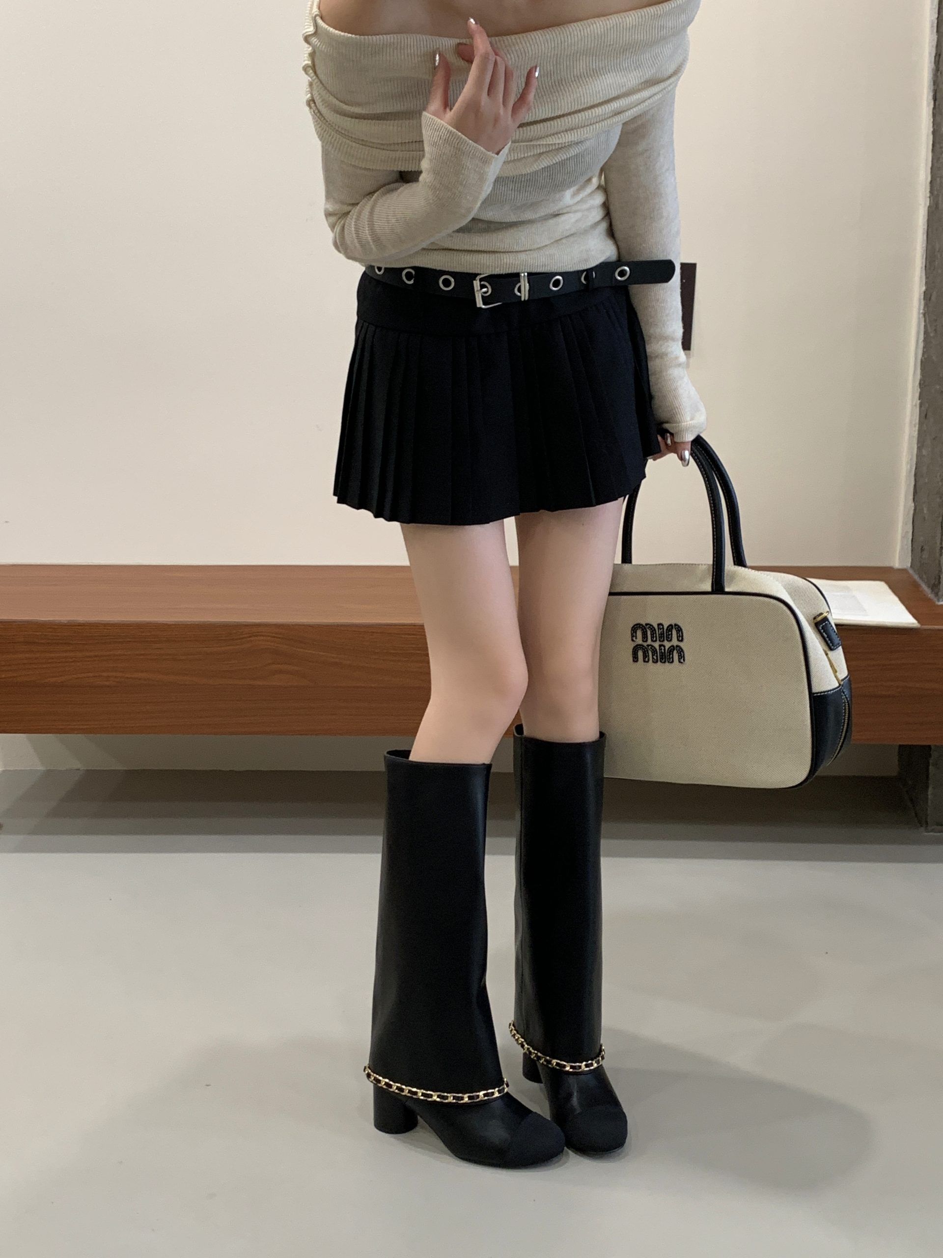 Chanel Style Round Toe Color Block Riding Boots 2025 Autumn New Trendy Chunky Heel High Tube Boots for Women