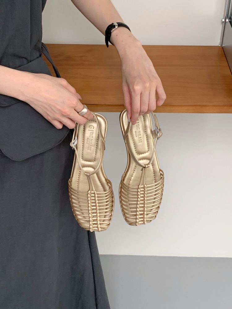 Gold Woven T-Strap Roman Sandals for Women 2026 Summer New Retro Closed Toe Hollow Soft Leather Backless Sandals