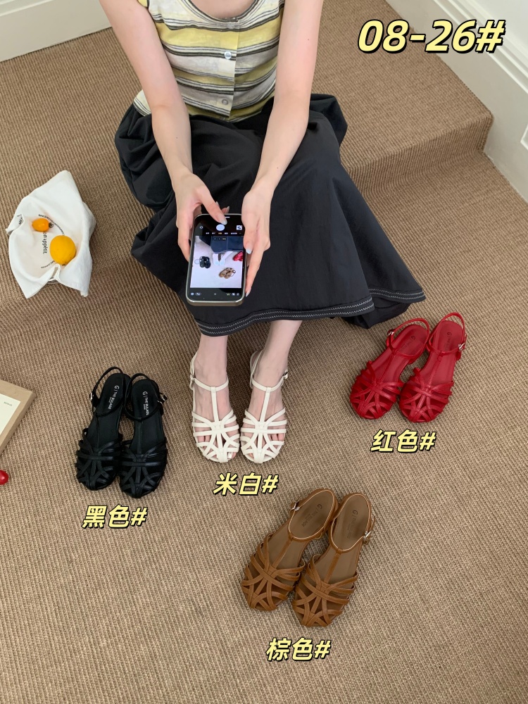 New Retro Hollow Out Thick Sole T-Strap Mary Jane Shoes Women 2026 Summer Closed Toe Wedge Roman Sandals