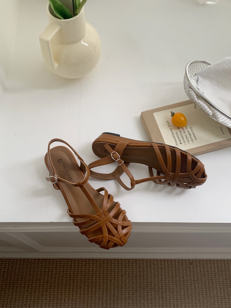 New Retro Hollow Out Thick Sole T-Strap Mary Jane Shoes Women 2026 Summer Closed Toe Wedge Roman Sandals