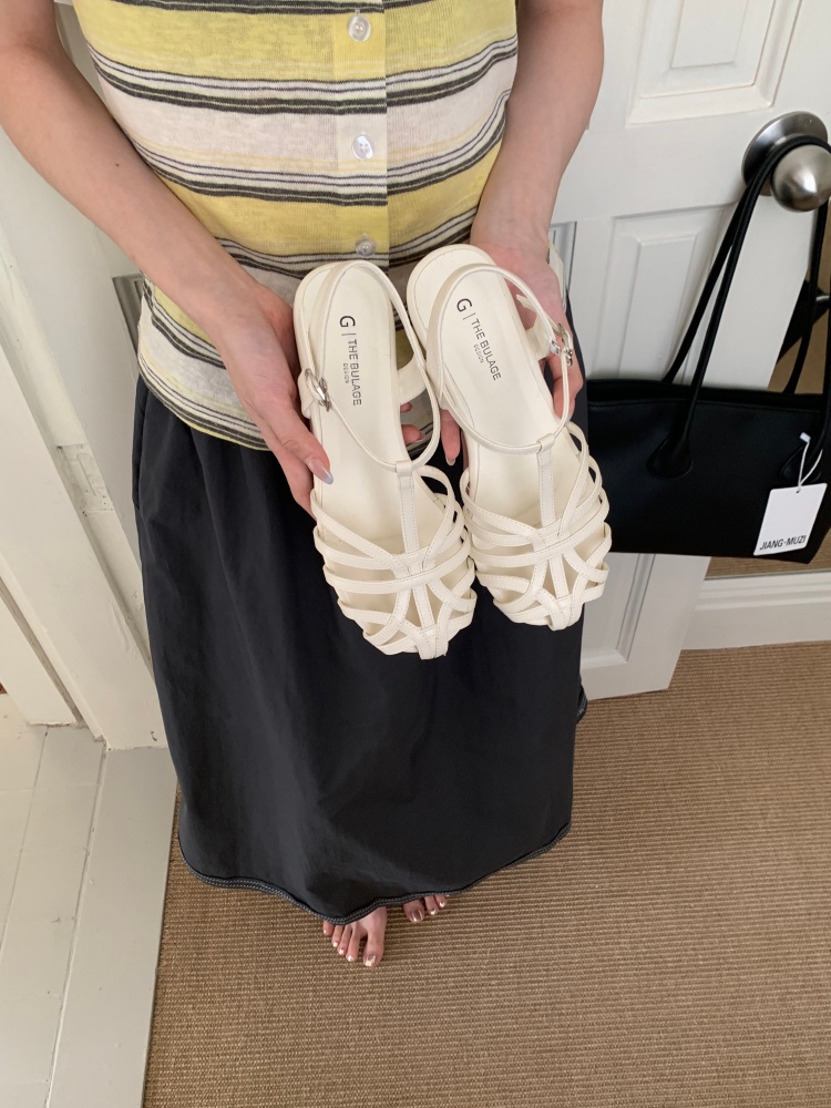 New Retro Hollow Out Thick Sole T-Strap Mary Jane Shoes Women 2026 Summer Closed Toe Wedge Roman Sandals