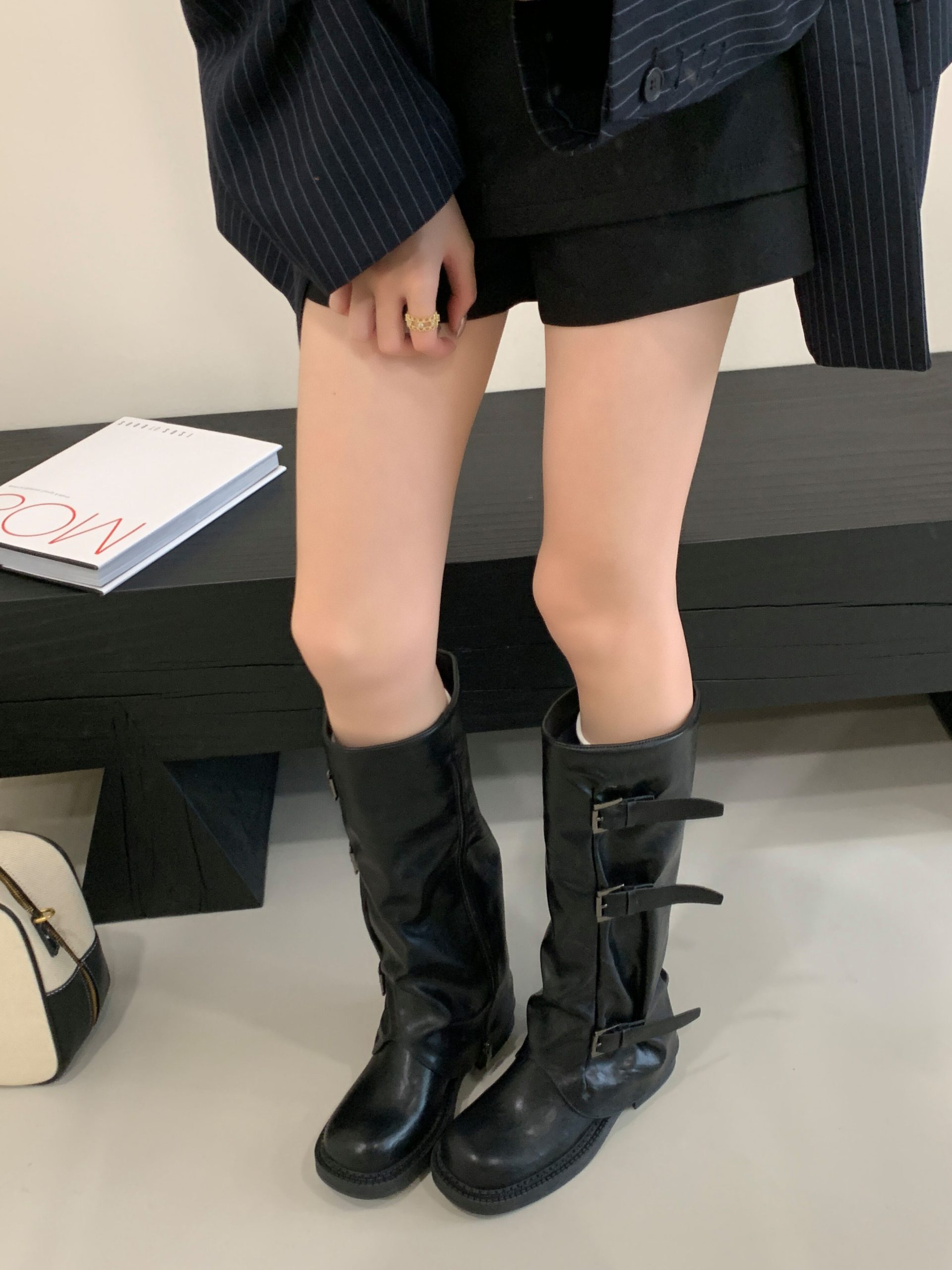 Niche Design Long Boots 2025 Autumn Winter New Retro Tube Boots Pleated Stacked Chunky Heel High Boots