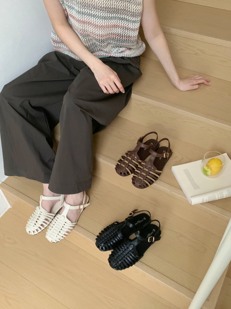 Retro Closed-Toe Woven Roman Flat Sandals 2026 Summer New Style Buckle Strap Backless Shoes