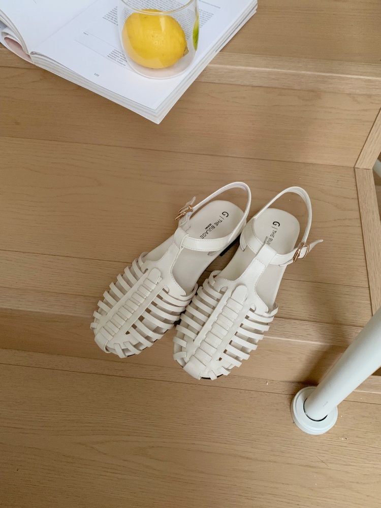 Retro Closed-Toe Woven Roman Flat Sandals 2026 Summer New Style Buckle Strap Backless Shoes